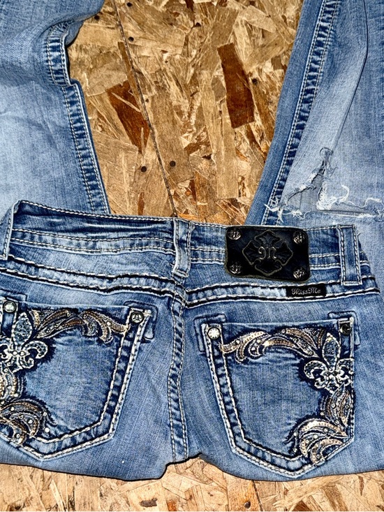 Miss Me Denim - Miss Me Skinny Jeans Size 27 Low Rise Bling Fleur De Lis Distressed